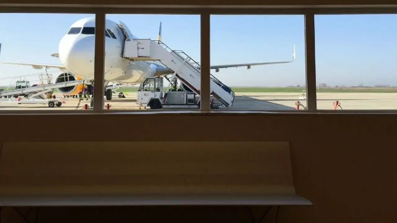 Autorizados ocho aeropuertos como puntos de entrada a España