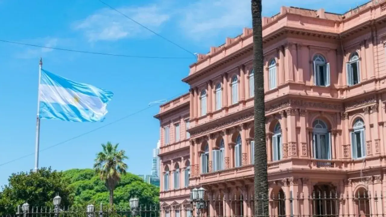 Argentina levanta las restricciones a viajeros