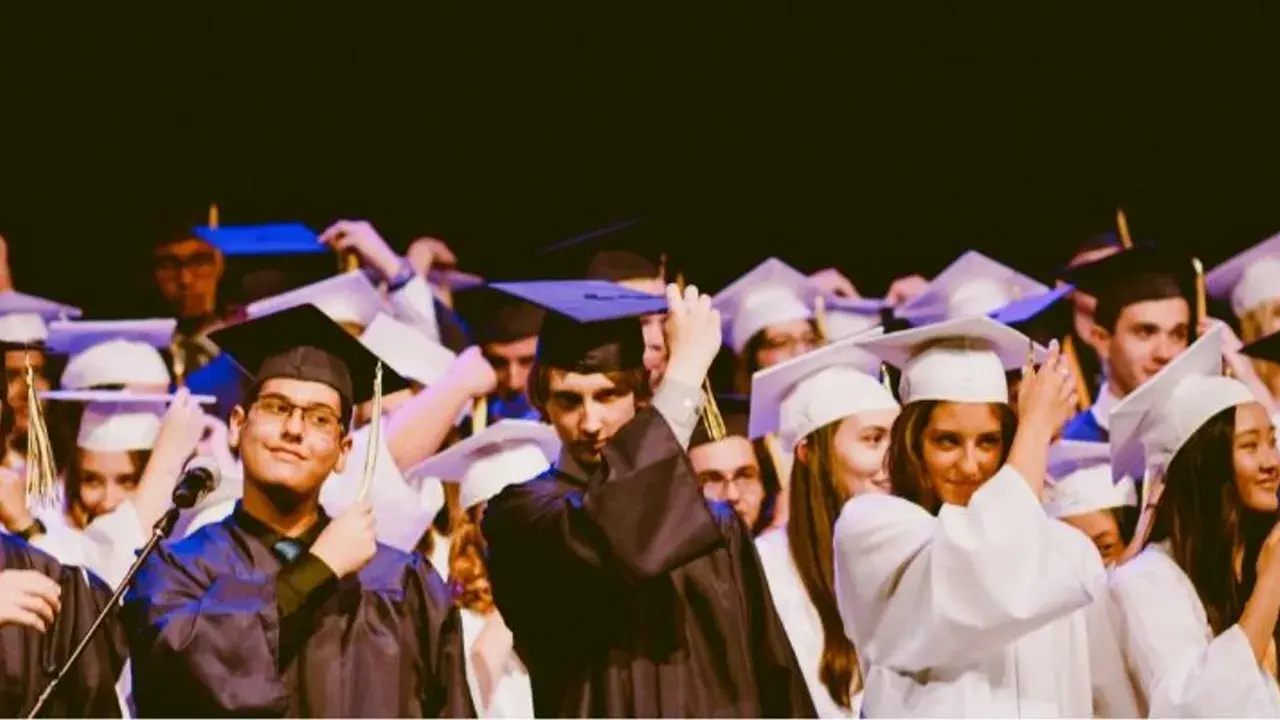 Residency to look for employment in Spain