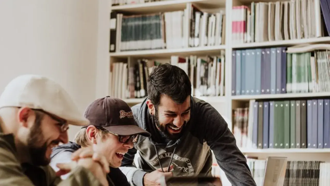 Extension of stay for studies in Spain