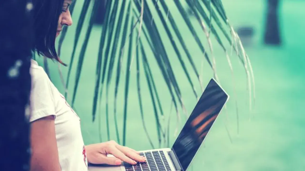 España prepara un visado para nómadas digitales