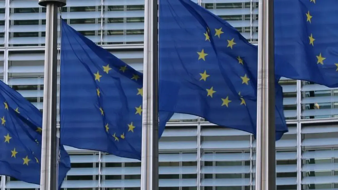 Qué es la Tarjeta azul y cómo tramitarla